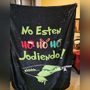 Grinch "no esten jodiendo" blanket!